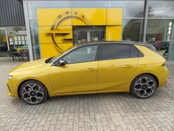 Kult gelb Gebraucht 2022 Opel Astra Ultimate Limousine | 24.490 € (Etwas zu teuer)