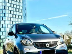 Grau Gebraucht 2016 Smart ForFour Passion Limousine | 12.200 € (Fairer Preis)