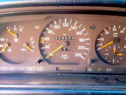 Grau Gebraucht 1992 Mercedes E250 Kombi | 15.000 €