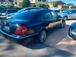 Blau Gebraucht 2002 Mercedes E270 Limousine | 2.700 € (Fairer Preis)