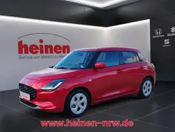 Rot Gebraucht 2025 Suzuki Swift Comfort Limousine | 17.280 €