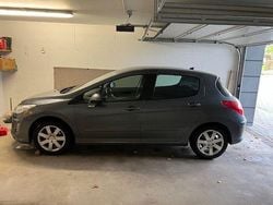 Grau Gebraucht 2008 Peugeot 308 Sport Limousine | 2.299 € (Guter Preis)