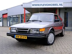 Saab 900