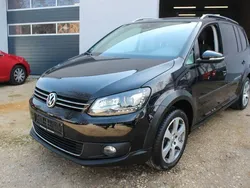Schwarz Gebraucht 2012 VW Touran Highline Van / Kleinbus | 13.900 € (Teuer)