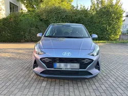 Blau Gebraucht 2024 Hyundai i10 Trend Kleinwagen | 14.500 € (Guter Preis)