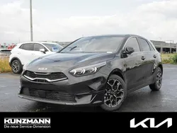 Zilinaschwarz metallic Gebraucht 2025 Kia Ceed Limousine | 25.448 € (Fairer Preis)