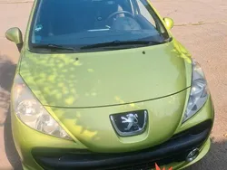 Grün Gebraucht 2009 Peugeot 207 Urban Move Kombi | 1.650 € (Fairer Preis)