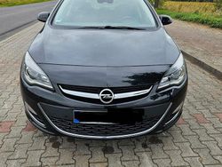 Schwarz Gebraucht 2013 Opel Astra Eco Kombi | 5.500 € (Fairer Preis)