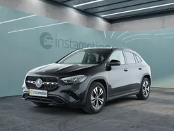 Schwarz Gebraucht 2024 Mercedes GLA180 Advanced SUV | 43.100 € (Teuer)