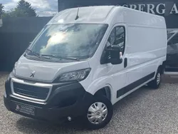 Lackierung weiss icy/deckende Gebraucht 2022 Peugeot Boxer Premium Van | 23.990 € (Fairer Preis)