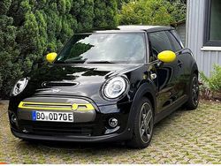 Schwarz Gebraucht 2020 Mini Cooper SE Kleinwagen | 16.290 € (Guter Preis)