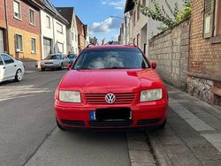 Rot Gebraucht 1999 VW Bora Trendline Limousine | 1.200 € (Superpreis)