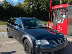 Blau Gebraucht 2004 VW Passat Kombi | 4.000 €