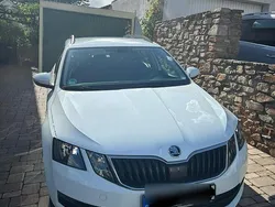 Weiß Gebraucht 2018 Skoda Octavia Limousine | 11.000 € (Fairer Preis)
