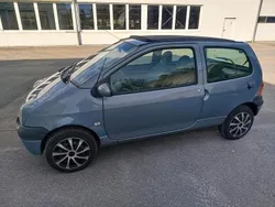 Blau Gebraucht 2003 Renault Twingo Kleinwagen | 1.400 €