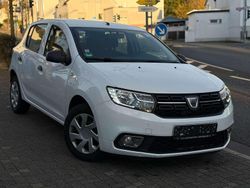 Weiß Gebraucht 2018 Dacia Sandero Essentiel Kleinwagen | 5.600 € (Etwas zu teuer)