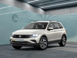 Silber Gebraucht 2024 VW Tiguan Life SUV | 40.990 € (Teuer)