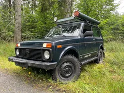Grün Gebraucht 2015 Lada Taiga SUV | 5.999 € (Fairer Preis)