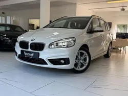 Weiß Gebraucht 2017 BMW 218 Gran Tourer Sport Line Van / Kleinbus | 15.975 € (Guter Preis)