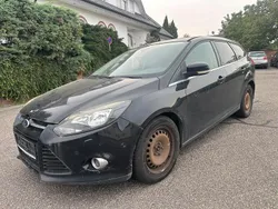 Schwarz Gebraucht 2012 Ford Focus Kombi | 2.500 € (Superpreis)