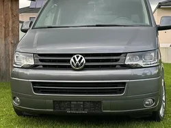 Grau Gebraucht 2014 VW T5 Van | 25.500 €