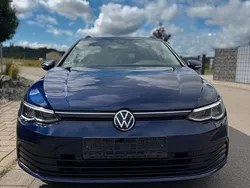 Blau Gebraucht 2021 VW Golf VIII Life Kombi | 18.399 € (Guter Preis)