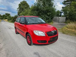 Rot Gebraucht 2009 Skoda Fabia Classic Kombi | 3.250 € (Fairer Preis)