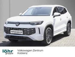 Pure white Neu 2025 VW Tayron Elegance SUV | 56.380 €
