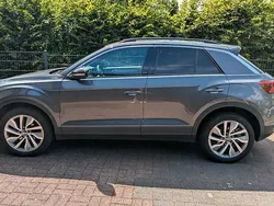 Grau Gebraucht 2023 VW T-Roc SUV | 26.750 € (Fairer Preis)