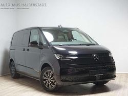 Deep black perleffekt Gebraucht 2025 VW Multivan Van | 65.990 €