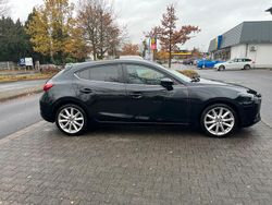 Schwarz Gebraucht 2018 Mazda 3 Sports-Line Limousine | 15.350 € (Fairer Preis)