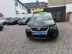 Schwarz Gebraucht 2009 VW Touran Cross Van / Kleinbus | 5.199 € (Guter Preis)