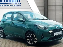 Mangrove green / mic Neu 2025 Hyundai i10 Trend Kleinwagen | 17.990 € (Fairer Preis)