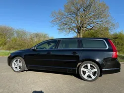 Schwarz Gebraucht 2010 Volvo V70 Summum Kombi | 9.900 € (Etwas zu teuer)