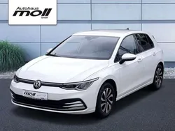 Pure white Gebraucht 2022 VW Golf VIII Active Limousine | 21.790 € (Fairer Preis)