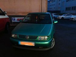 Grün Gebraucht 1995 VW Polo Kleinwagen | 1.999 €