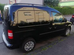 Schwarz Gebraucht 2011 VW Caddy Van / Kleinbus | 14.995 €