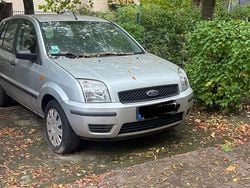 Silber Gebraucht 2005 Ford Fusion Kleinwagen | 1.000 €
