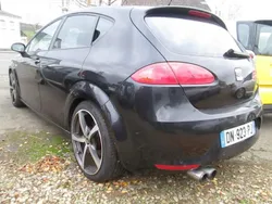 Schwarz Gebraucht 2007 Seat Leon Limousine | 2.450 € (Teuer)