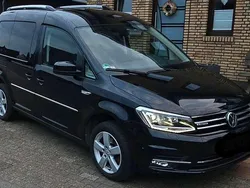 Schwarz Gebraucht 2018 VW Caddy Highline Van / Kleinbus | 15.999 € (Fairer Preis)