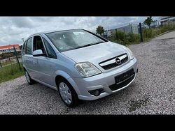 Grau Gebraucht 2008 Opel Meriva Van / Kleinbus | 2.200 € (Fairer Preis)