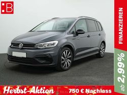 Grau Gebraucht 2024 VW Touran Highline Van / Kleinbus | 35.450 € (Fairer Preis)