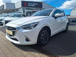 Weiß Gebraucht 2017 Mazda 2 Kizoku Kleinwagen | 12.990 € (Fairer Preis)
