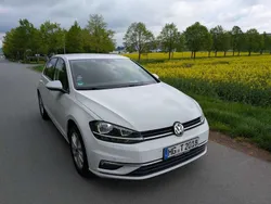 Weiß Gebraucht 2017 VW Golf VII Limousine | 13.200 € (Guter Preis)