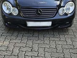 Schwarz Gebraucht 2004 Mercedes 180 Limousine | 1.650 €
