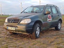 Silber Gebraucht 2001 Mercedes ML320 SUV | 3.800 € (Guter Preis)