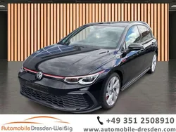 Schwarz grenadillschwarz metallic (metallic) Gebraucht 2024 VW Golf VIII GTI Limousine | 35.980 € (Etwas zu teuer)