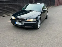 Schwarz Gebraucht 2004 BMW 330 Comfort Edition Kombi | 11.600 € (Teuer)