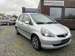Satin silver m. Gebraucht 2004 Honda Jazz LS Kleinwagen | 2.990 € (Etwas zu teuer)
