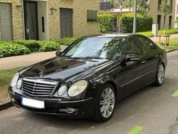 Schwarz Gebraucht 2008 Mercedes E350 Avantgarde Limousine | 8.990 € (Fairer Preis)